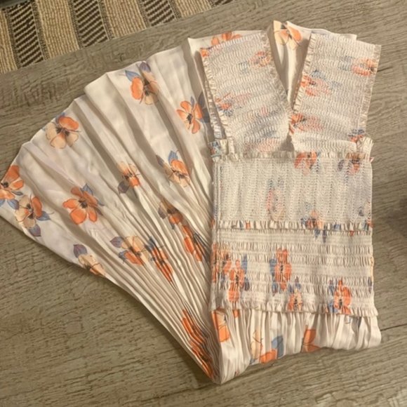 NWT $648 NICHOLAS Cross Front Smocked Midi Dress - Sz 8 - Picture 10 of 10